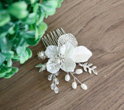 Bridal hair comb Bridal hair comb Silver Bridal hair accessories Silver Wedding hair accessories Bridesmaids Gift Mother of Pearl Hair comb