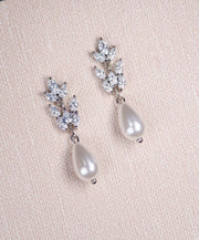Jennifer - Pearl Drop Earrings