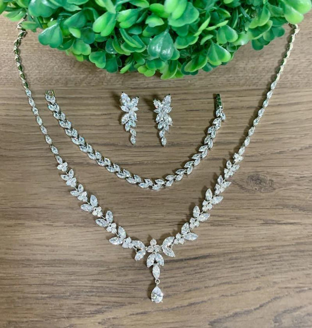 Sarah - Bridal Necklace Set